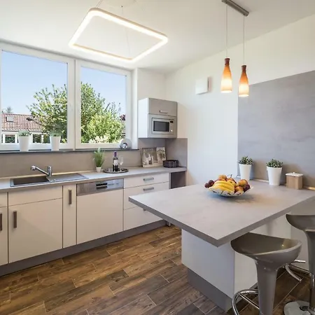 Miralior - Perfekt Fuer Business, Familie, Weinproben Im Herbst! *