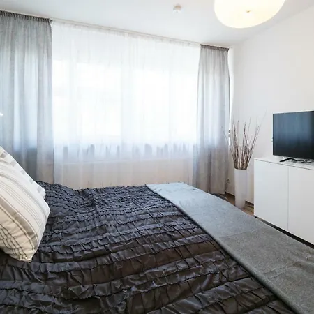 アパート Miralior - 110m2, Terrasse Und Parkplatz - Ideal Fuer Gruppen Und Familien *