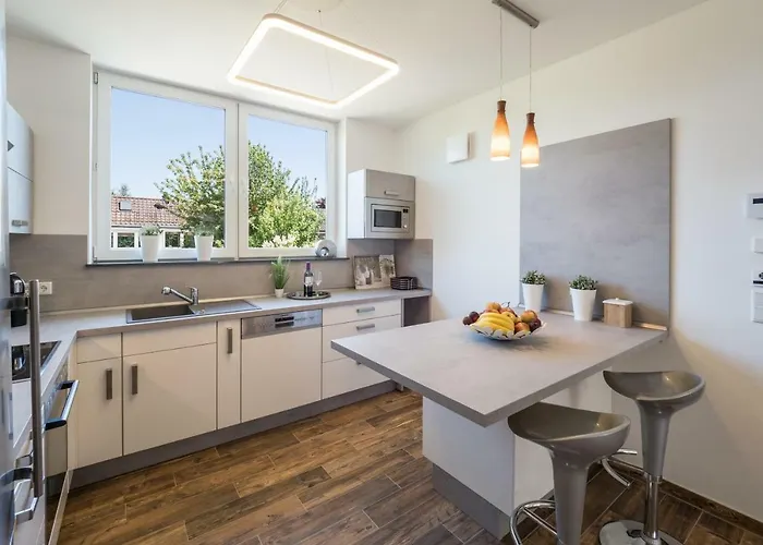 Miralior - 110m2, Terrasse Und Parkplatz - Ideal Fuer Gruppen Und Familien *